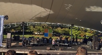 WATCH: Kelly Clarkson Covers Sam Smith’s ‘Stay With Me’… And It’s Brilliant