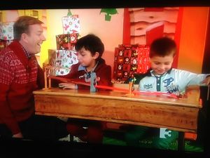 ‘Mystery Celebrity’ To Host TV3 Christmas Toy Show… Which Will Air A Week Before RTE