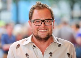 This Picture Will Make Your Day – Alan Carr Lines Up Hilarious Skit For Tonight’s Show