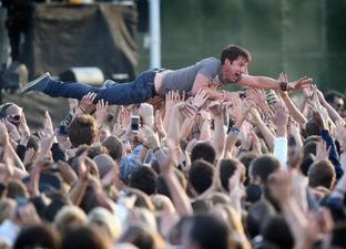 Chart-Topping Singer Slammed for “Sexist and Misogynistic” Advice Column