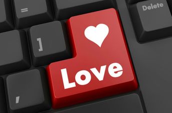 PIC: Man Challenges A Woman’s Typing Speed On Her Dating Profile – Her Response Is Epic