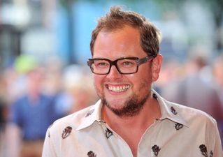 PICTURE: Alan Carr Impersonates TOWIE Star with Hilarious Selfie