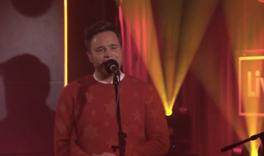 WATCH: Olly Murs Covers ‘Last Christmas’ For Radio One’s Live Lounge
