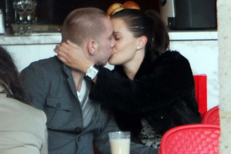 Model to Be Granted Quick Divorce From Husband of Two Years