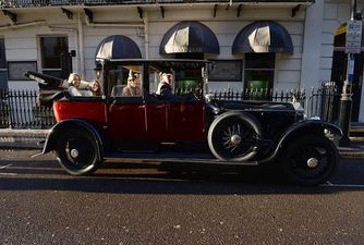 Shopping, Streaming & Socialising – Our Date With Mr Selfridge