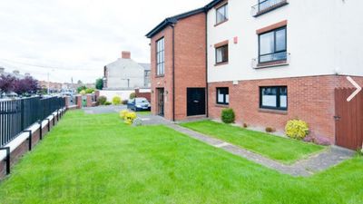 Daft or Disturbing? Dublin Room With A Very Unusual View
