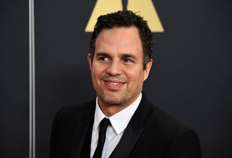 Mark Ruffalo Tweets His Award Acceptance Speech From Bed!
