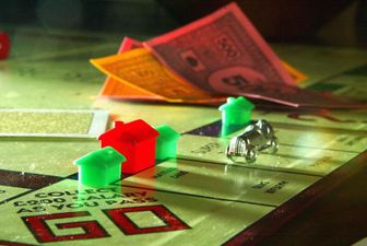 Are YOU the World’s Best Monopoly Player?