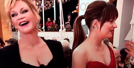 Awkward! Dakota Johnson Had A Fight With Her Mother On The Red Carpet At Last Night’s Oscars