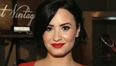 Demi Lovato Live Tweets Her Delayed Flight In Pretty Epic Fashion