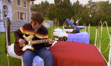 Don’t Look Back In Anger: It’s Been NINETEEN YEARS Since Oasis Topped The Irish Charts With This Hit