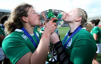 PICTURE: Niamh Briggs Certainly Isn’t Letting The Six Nations Trophy Out Of Her Sight!