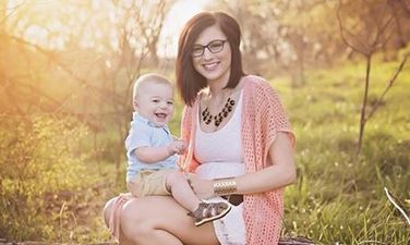 The Heartbreaking Reason This Woman’s Family Photo Has Gone Viral