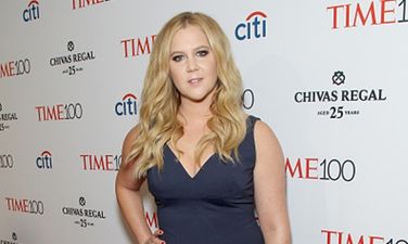 Amy Schumer Pranks Kim And Kanye On The Red Carpet And It’s Pretty Amazing