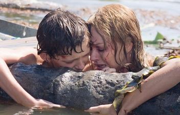 Singing, Simon Cowell & a Series Finale: The Best of The Weekend’s TV