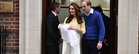 Kate Looks Beautiful In Yellow As She Leaves Hospital With Prince William And Their New Baby