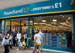 This English Teen Has A Shocking Reason For Quitting Her Job