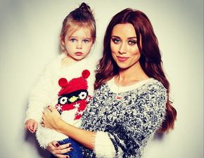 VIDEO: Una Foden Shares Adorable Clip Of Aoife Belle Reading A Story