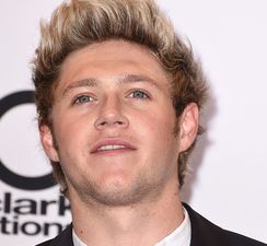 Bookies Lay Odds On Niall Horan and Ariana Grande Relationship