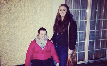 Let’s Try And Help This Limerick Girl Meet Taylor Swift