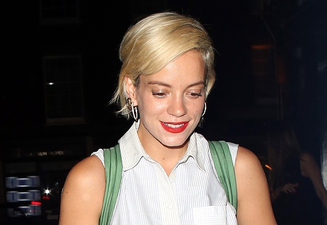 Lily Allen Said To Be “Totally Fine” Following Reports She Collapsed At Glastonbury
