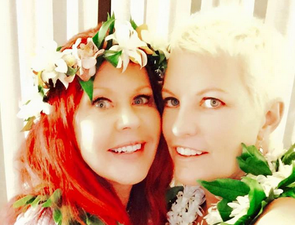 Singer Kate Pierson Ties The Knot In Hawaii