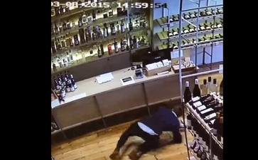 WATCH: A Man After Our Own Heart… One Lad Makes Epic Catch To Save Bottle Of Wine