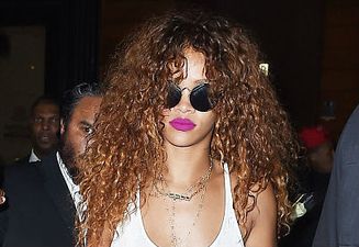 PIC: Rihanna Rubbishes Sports Star’s Claim Of Romance With Brutal Instagram Post