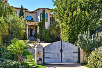 If You Were A Fan of The OC, You’ll LOVE This