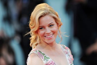 Her Look of the Day – Elizabeth Banks in a Dreamy Marchesa Gown