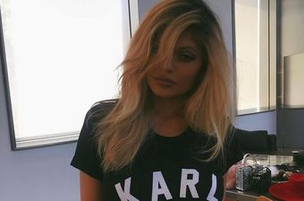 Perfect Kylie Jenner’s Lipstick Look With This Make-Up Hack