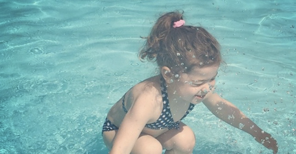 The Internet Is Fighting Over A Confusing Photo Again