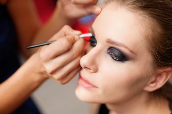 Forget Smoky Eyes, Tropical Make-Up Is All Over Social Media