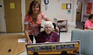 Schoolkids Made A Special Gift To The ‘Grandma In The Window’ Who One Day Disappeared