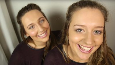 These Doppelgangers Met on Erasmus And Are Now Best Pals