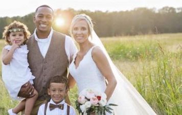 Bride Pays Tribute to Her Late Son in Wedding Photo