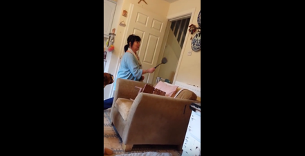 WATCH: Irish Mammy Tries To Kill A Spider With A Spatula And She Cannot Cope