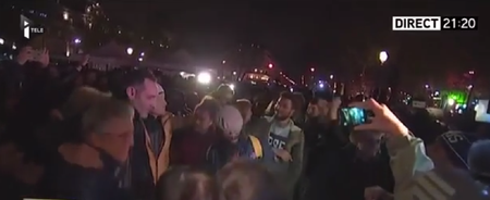 Rock Fans Paid An Incredible Tribute To Those Lost At The Bataclan Theatre Last Night