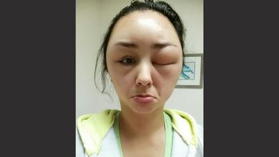 This Girl’s Reaction to Hair Dye Is Terrifying