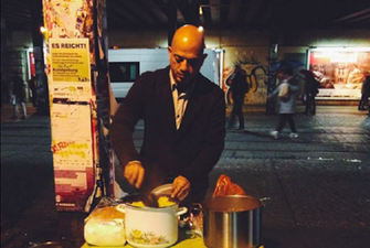 Refugee Cooks Dinners For Homeless People To ‘Give Back’ To The Country Who Saved Him