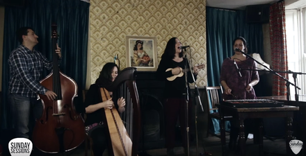 Sunday Sessions // The Henry Girls