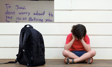 Eight-Year-Old Writes Note To Make Her Classmate Feel Better