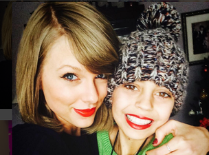 Taylor Swift Leaves Superfan “Speechless” With Visit During Her Cancer Battle
