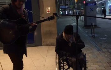 Homeless Irish Man Performs Stunning Rendition of Summertime After Stopping a Busker In Leeds