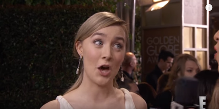 WATCH: Saoirse Ronan Shamelessly Plugs Tropical Popical AGAIN At Golden Globes