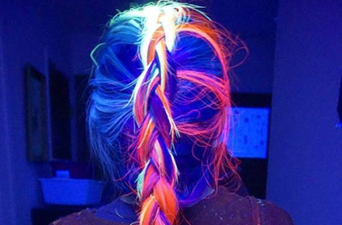 Glow in The Dark Hair Colour is Absolutely Mesmerising
