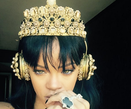 Rihanna’s $9,000 Dolce And Gabbana Headphones Have ALREADY Sold Out