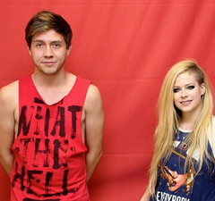 8 Important Life Lessons We Learned From Avril Lavigne