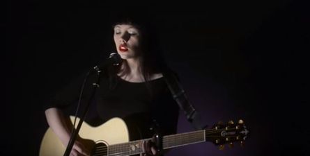 Singers! Only A Few Days Left To Enter The Le Crunch Apple Of My Eye Song Contest & Win €2,000 + A Gig At Whelan’s