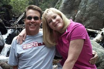 Husband pushed his wife off a cliff moments after this photo was taken